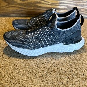 Comfy slip on Nike Phantom running shoe 9.5